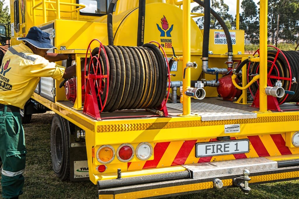 firefighter, fire equipment, fireman-807347.jpg